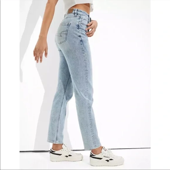 American Eagle Outfitters Jeans American Eagle Mom Jeans Size